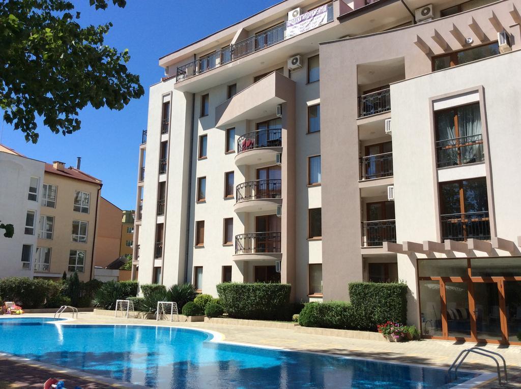 Alex Deluxe Apartments Slântsjev Brjag Eksteriør bilde